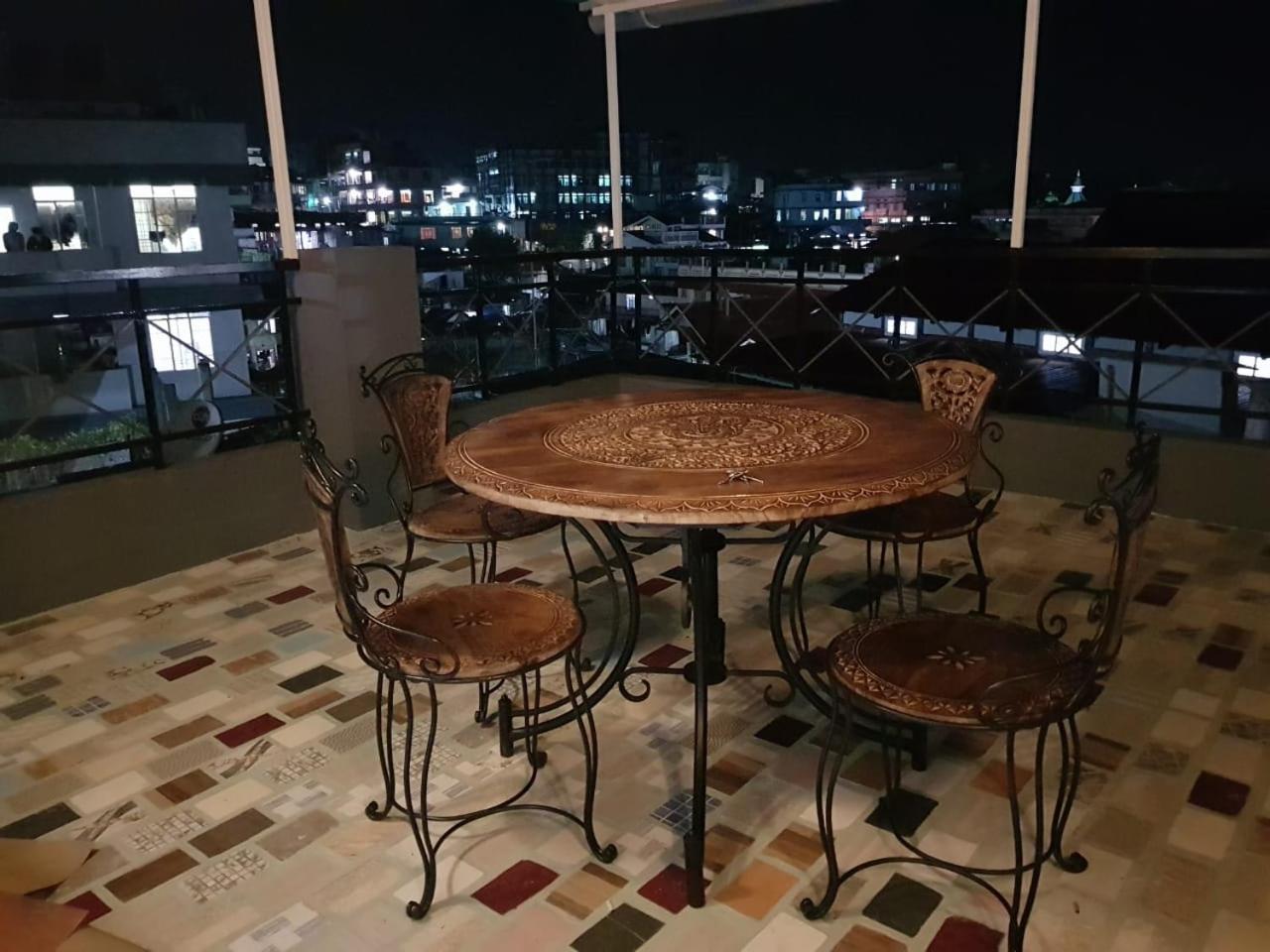 שילונג Rockski Boutique Bed & Breakfast מראה חיצוני תמונה
