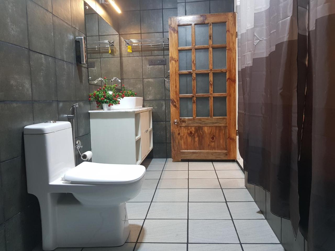 שילונג Rockski Boutique Bed & Breakfast מראה חיצוני תמונה